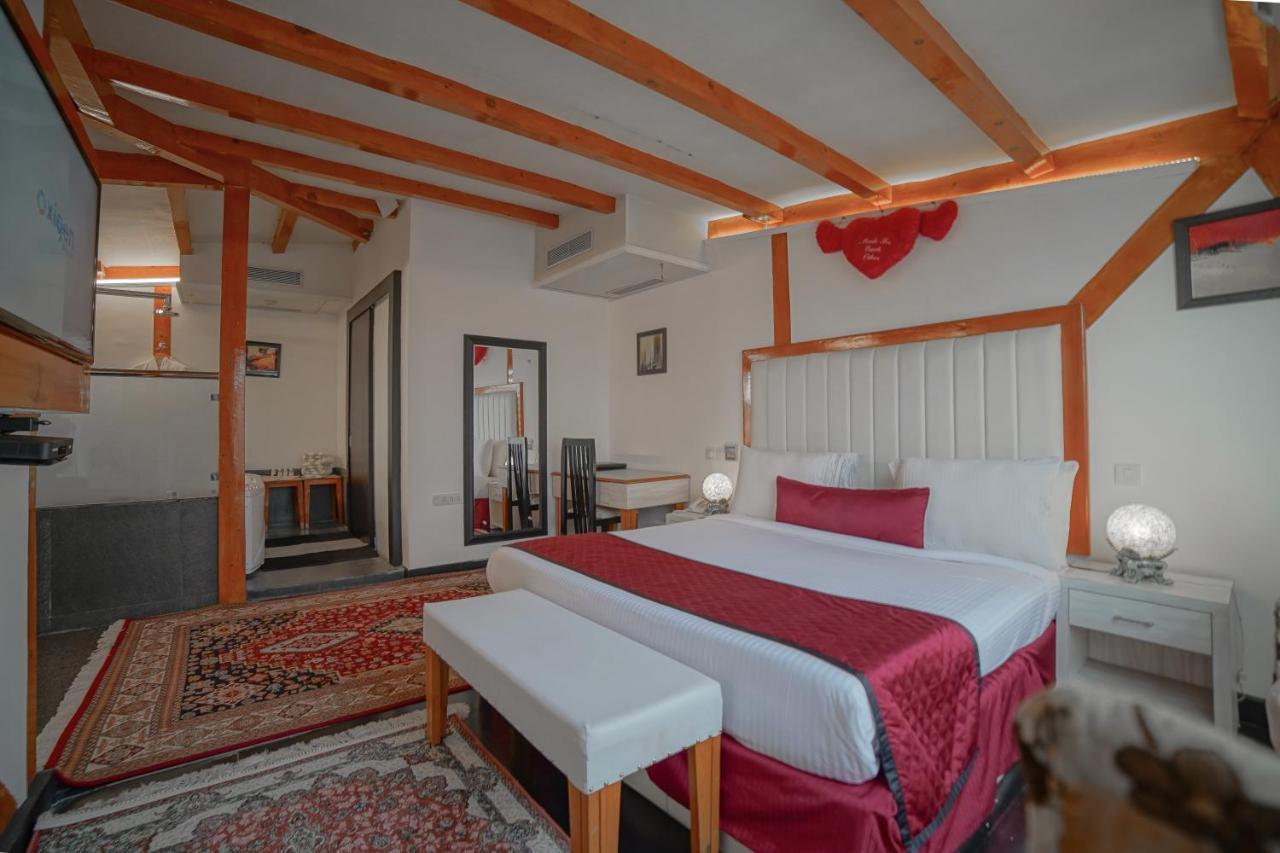Hotel Rose Petal Srinagar Zewnętrze zdjęcie