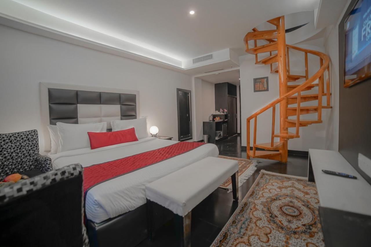 Hotel Rose Petal Srinagar Zewnętrze zdjęcie