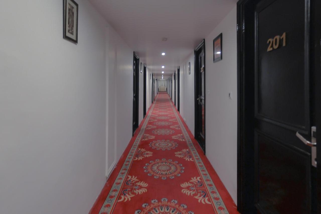 Hotel Rose Petal Srinagar Zewnętrze zdjęcie